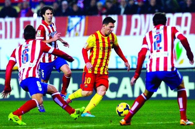 برشلونة ضيفاً على أتلتيكو بحثاً عن لقب الدوري الإسباني