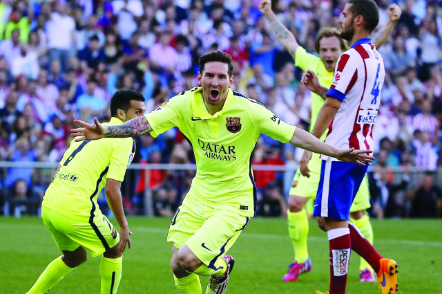 شاهد..برشلونة يثأر من أتليتيكو ويتوج بلقب الدوري الاسباني