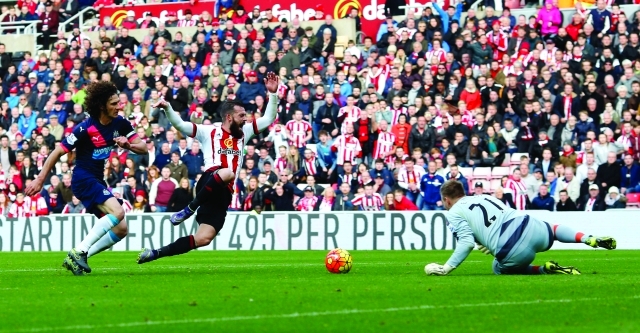 مشاغبو الدوري الإنجليزي يتفقون على الطرد في الدقيقة الأخيرة