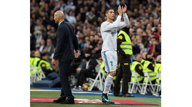 فيديو .. ريال مدريد يكتسح إشبيلية بخماسية نظيفة