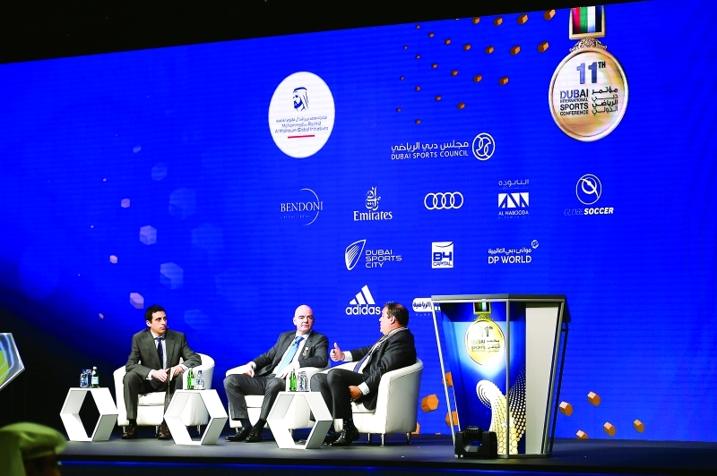 تيباس ووينالدا وبرونيلي في ورش العمل