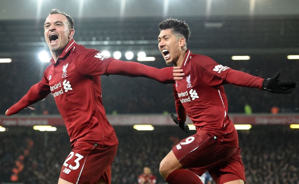 شاكيري يقود  ليفربول لصدارة الدوري الإنجليزي