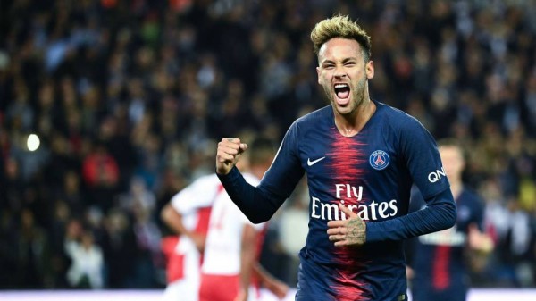 برشلونة يقدم عرضاً رسمياً لباريس سان جيرمان لضم نيمار غداً