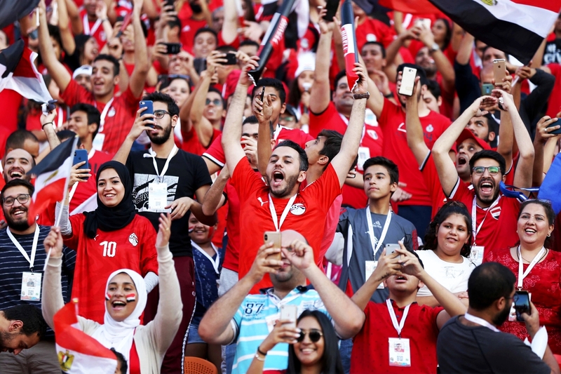 جماهير مواقع التواصل تدير الكرة المصرية