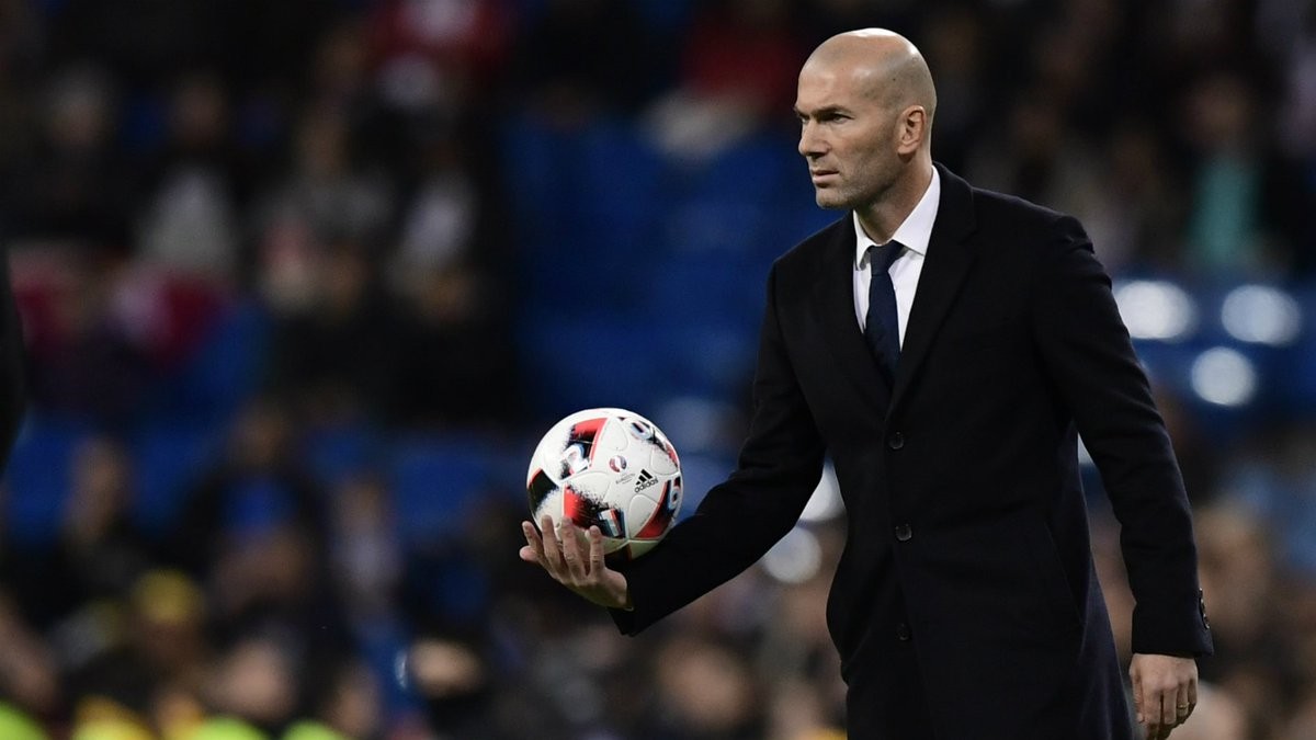 زيدان يراهن على إعادة مجد ريال مدريد