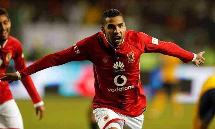 رسالة مبشرة من مؤمن زكريا حول عودته إلى الملاعب