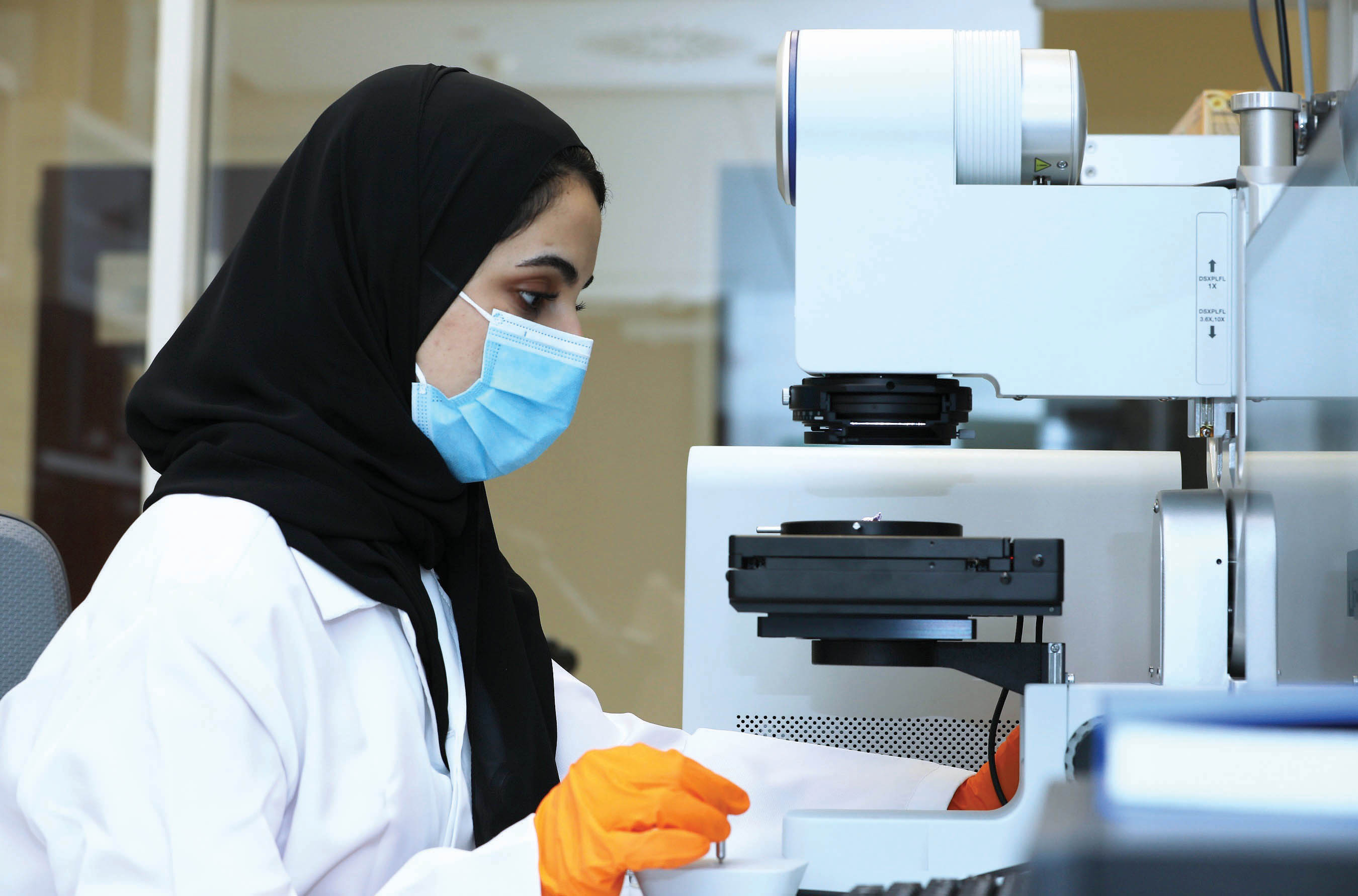 المرأة الإماراتية تواصل منجزاتها في الخمسين عاماً المقبلة