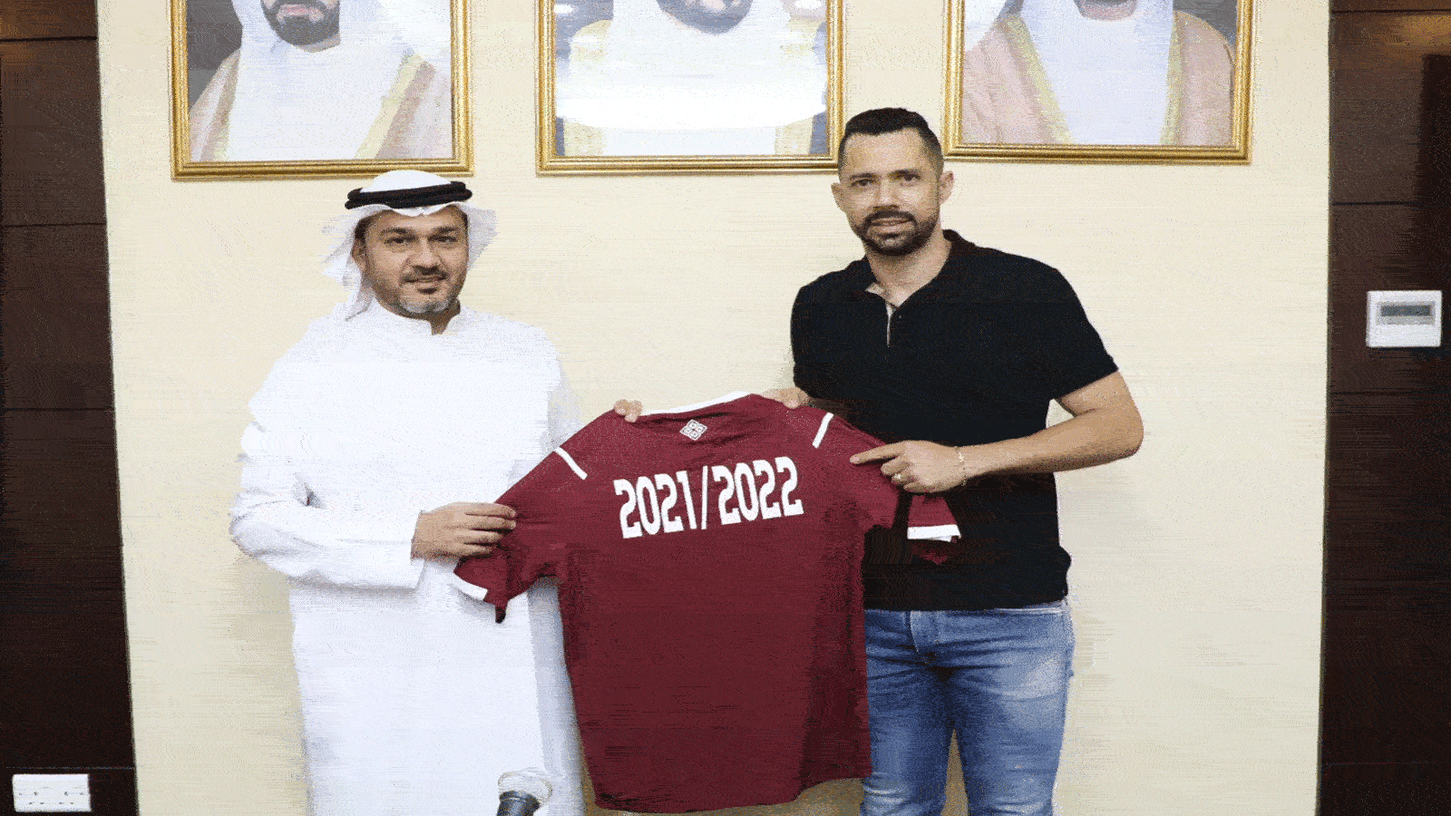 الحمرية يضم المهاجم البرازيلي فينسيوس سيلفا