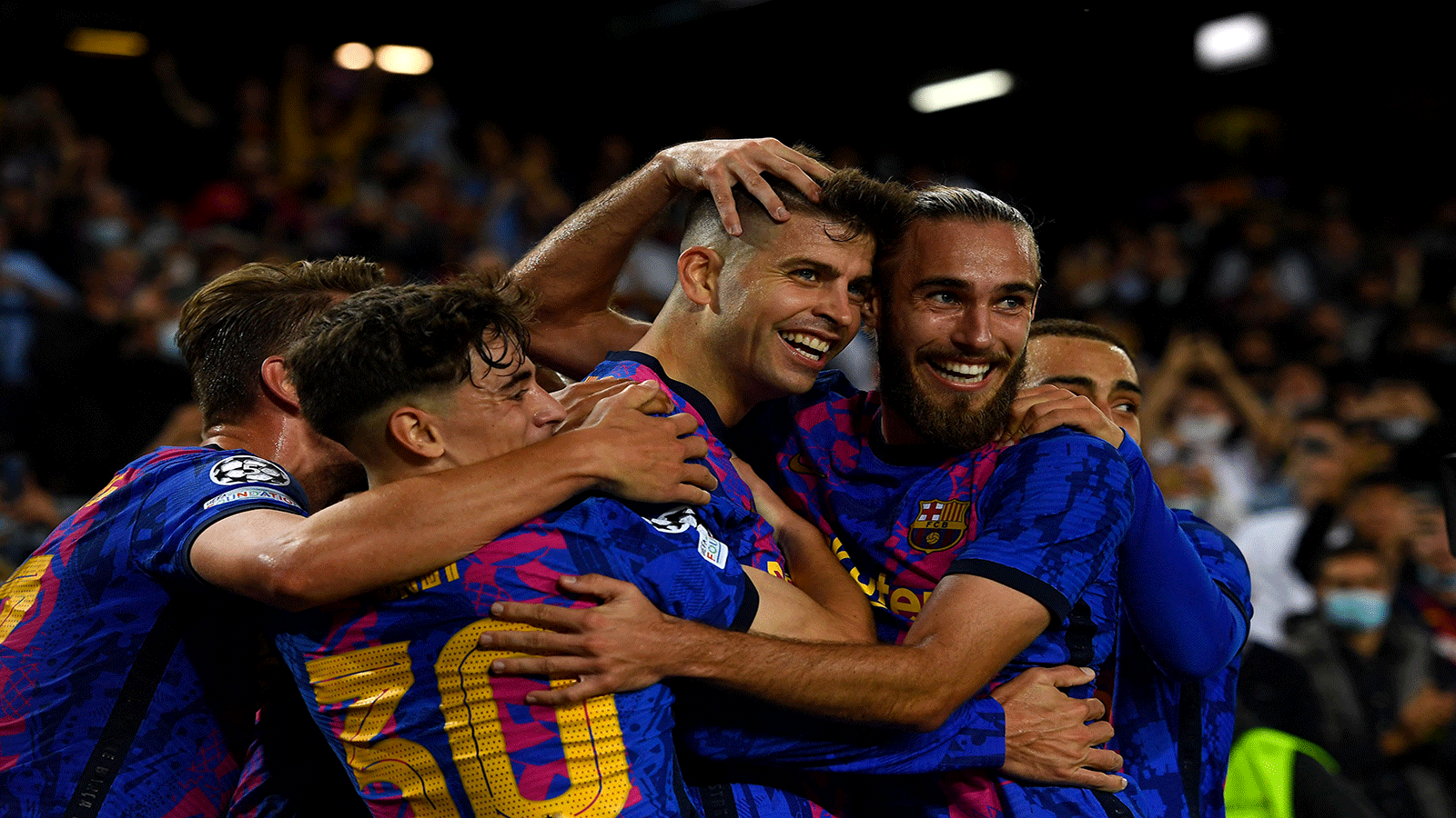 برشلونة يواجه نابولي في ملحق الدوري الأوروبي