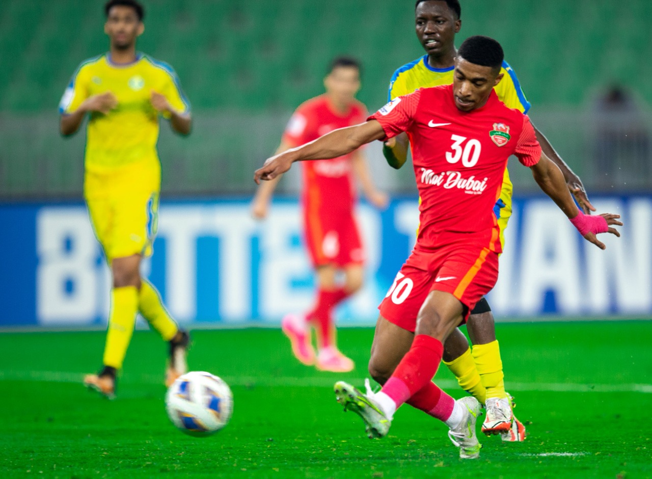 شباب الأهلي يحقق فوزاً تاريخياً ويُمطر الغرافة بثمانية أهداف