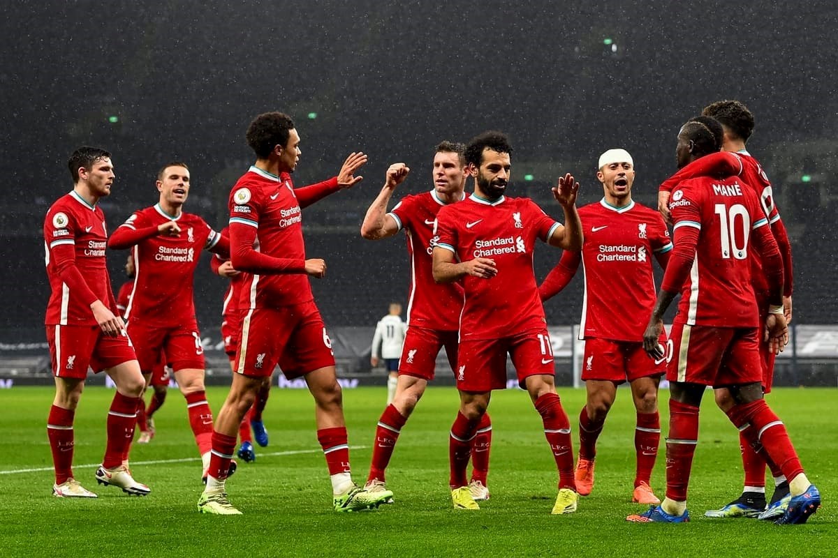 ليفربول مهدد برحيل فريق بالكامل هذا الصيف!