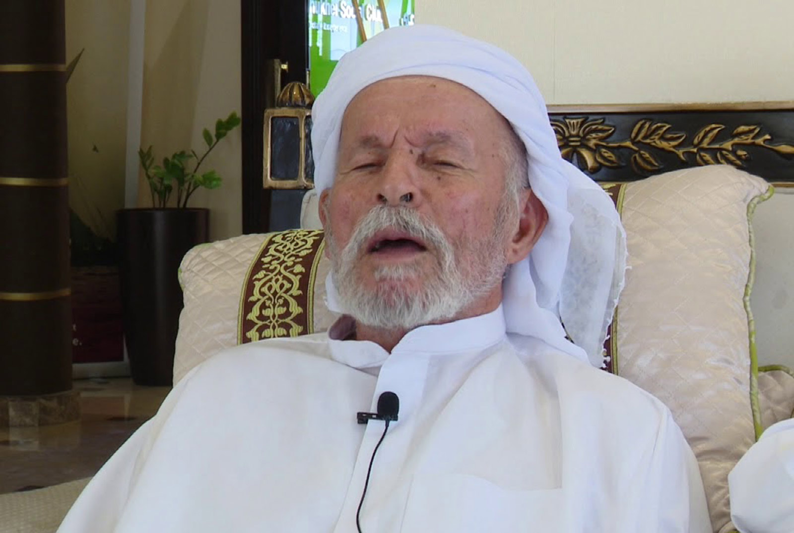 سيف بن علي المنصوري.. أحد أعمدة التراث المحلي