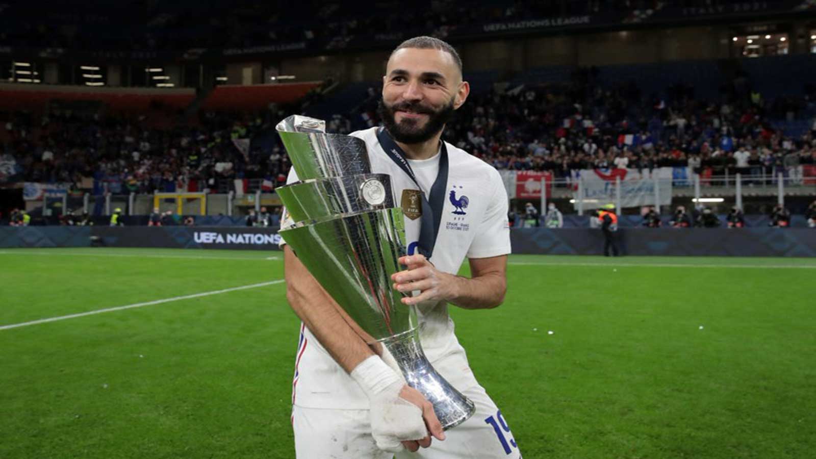 أشهرهم زيدان وبنزيما وكاريمبو.. نجوم فرنسا يحكمون قبضتهم على ريال مدريد