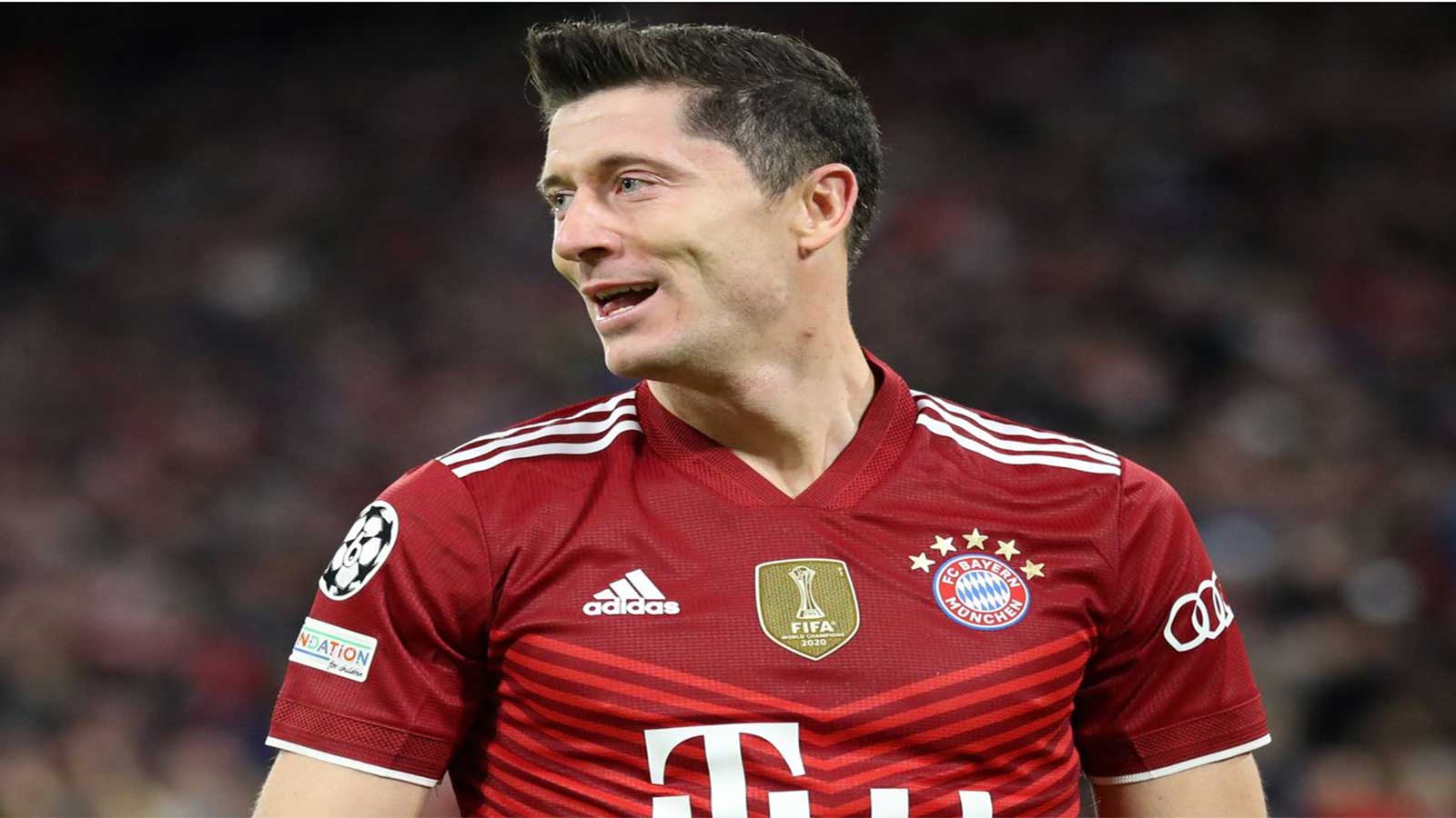 رئيس برشلونة يؤكد تقديم عرض لليفاندوفسكي