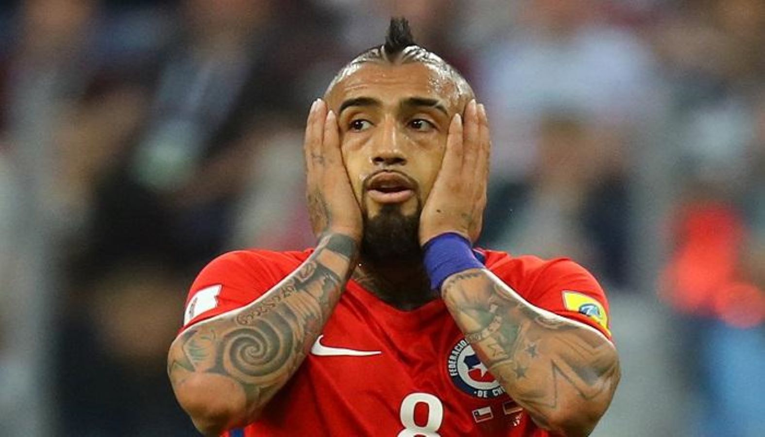 وفاة والد النجم التشيلي أرتورو فيدال بنادٍ للخيل