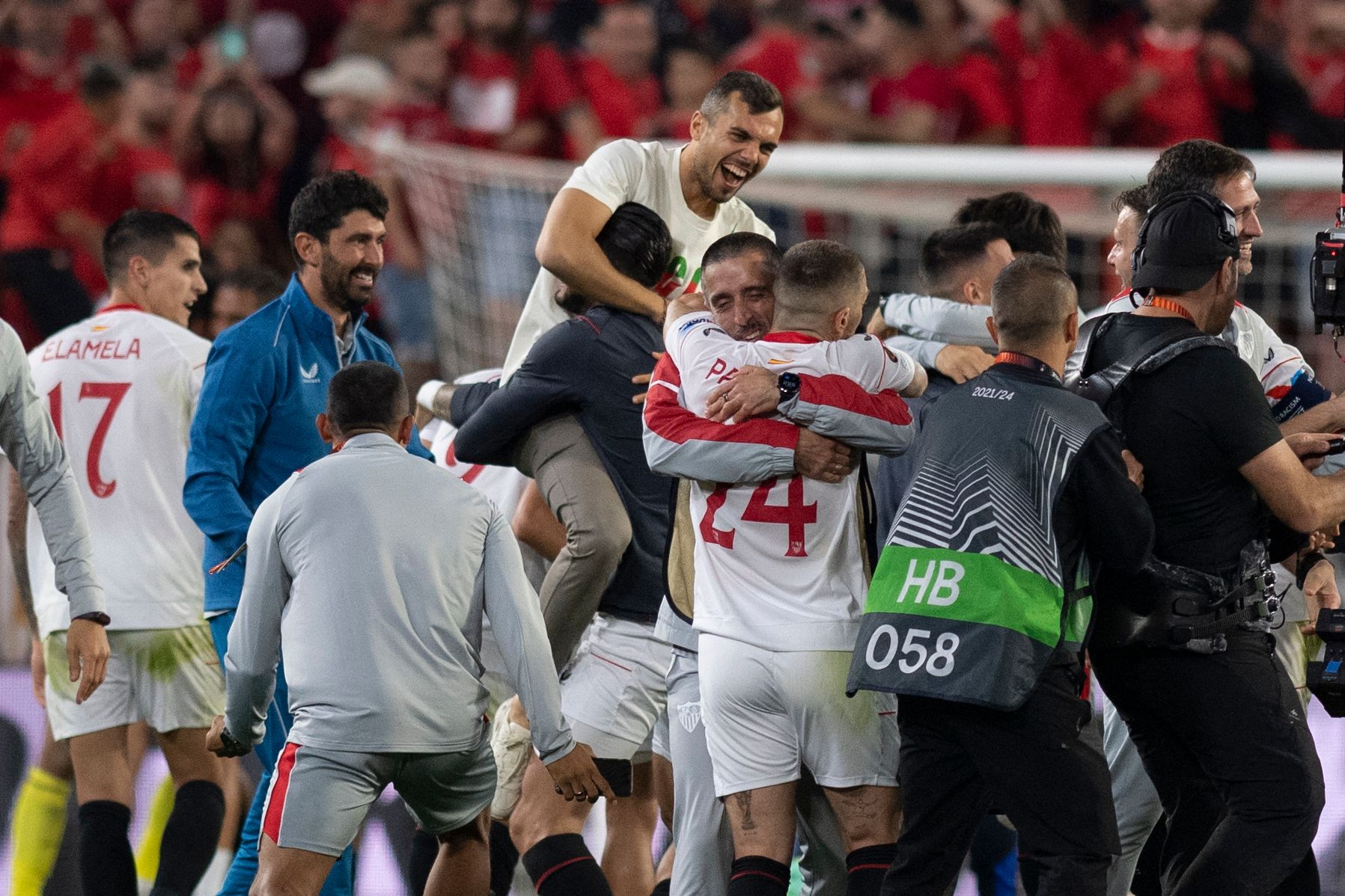 أشبيلية يطيح باليوفي ويواجه روما بنهائي الدوري الأوروبي