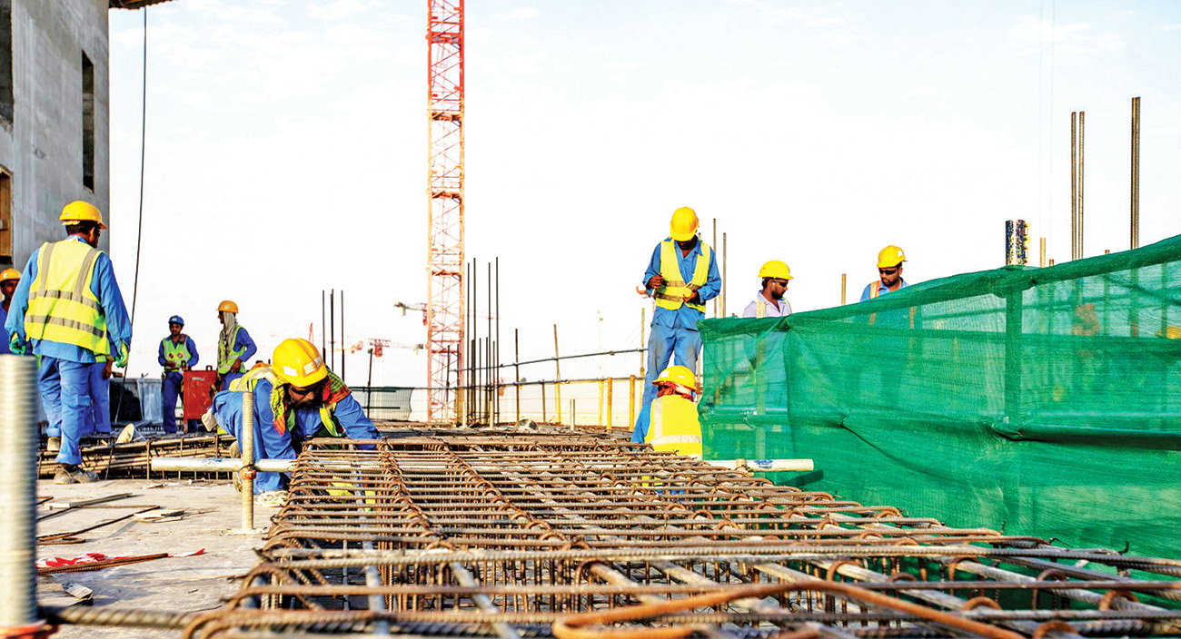 بدء تطبيق حظر العمل وقت الظهيرة غداً