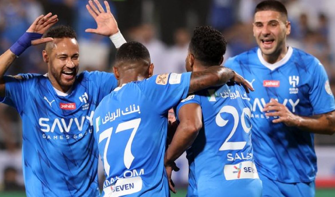 نيمار سعيد باحتفالية الجماهير في ظهوره الأول مع الهلال
