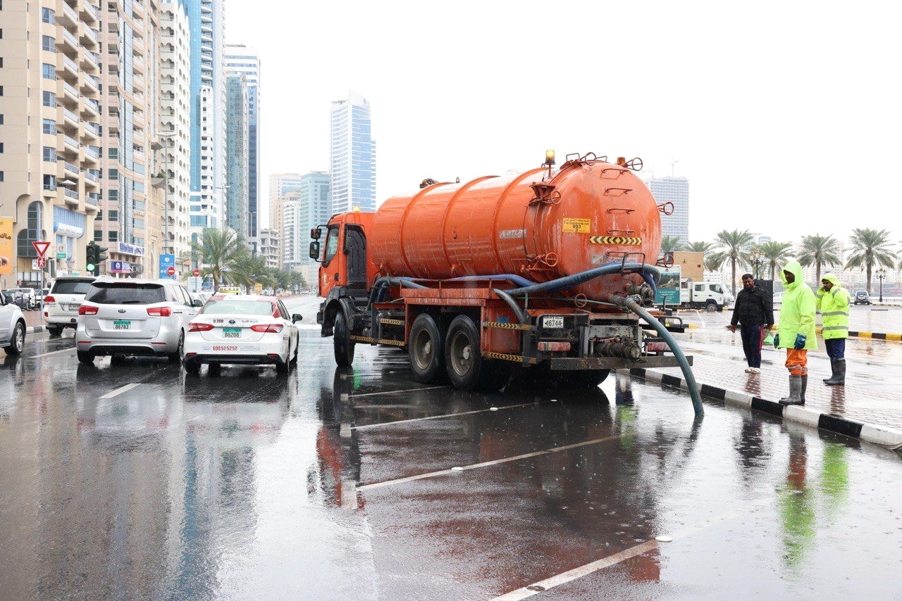 اليوم.. العمل والدراسة عن بعد في الإمارات