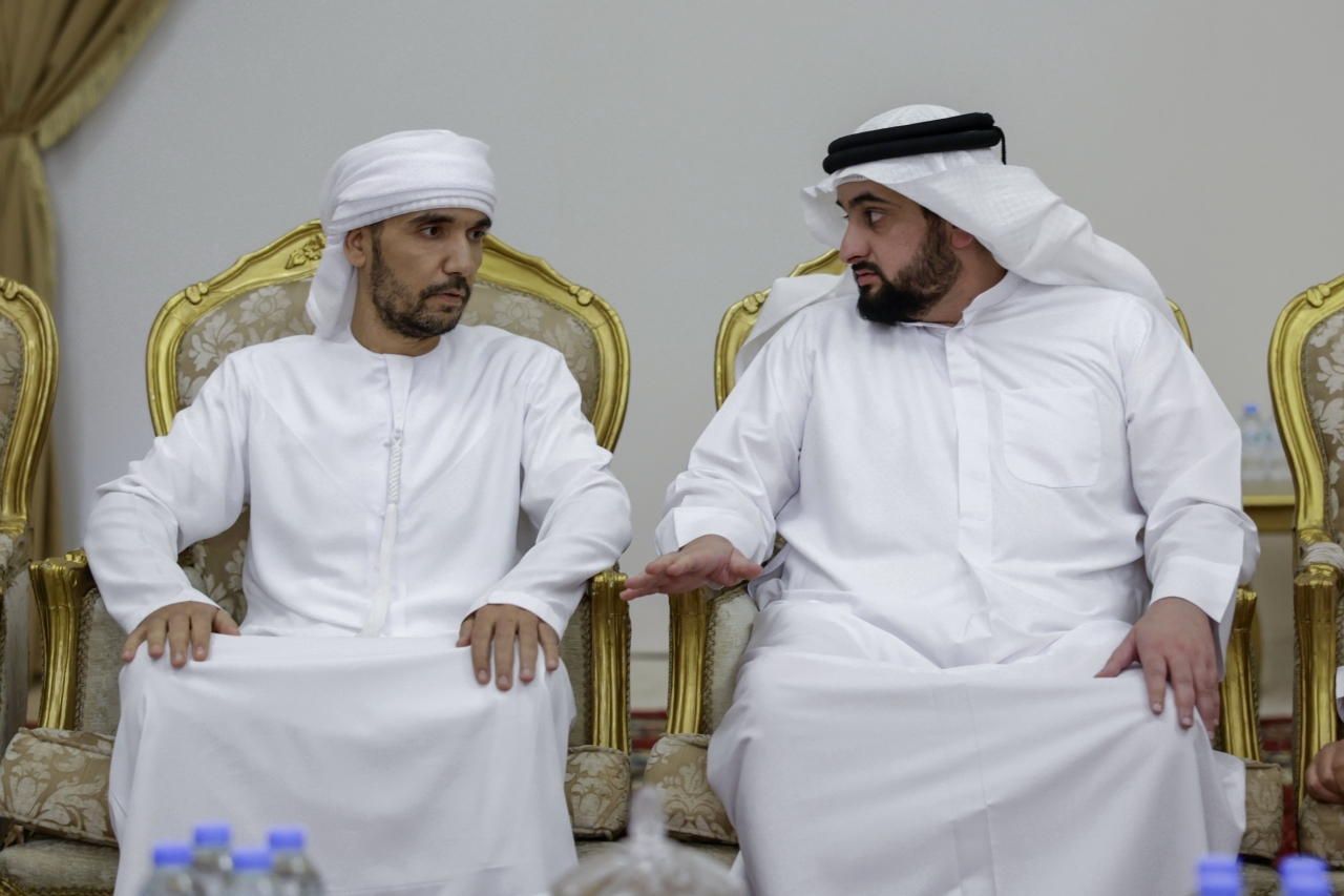 أحمد بن محمد وسيف وحامد بن زايد يعزون في شهداء الوطن