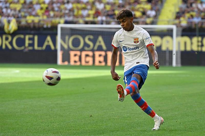 برشلونة يضيف 7 كيلوغرامات من العضلات لجسد لامين يامال
