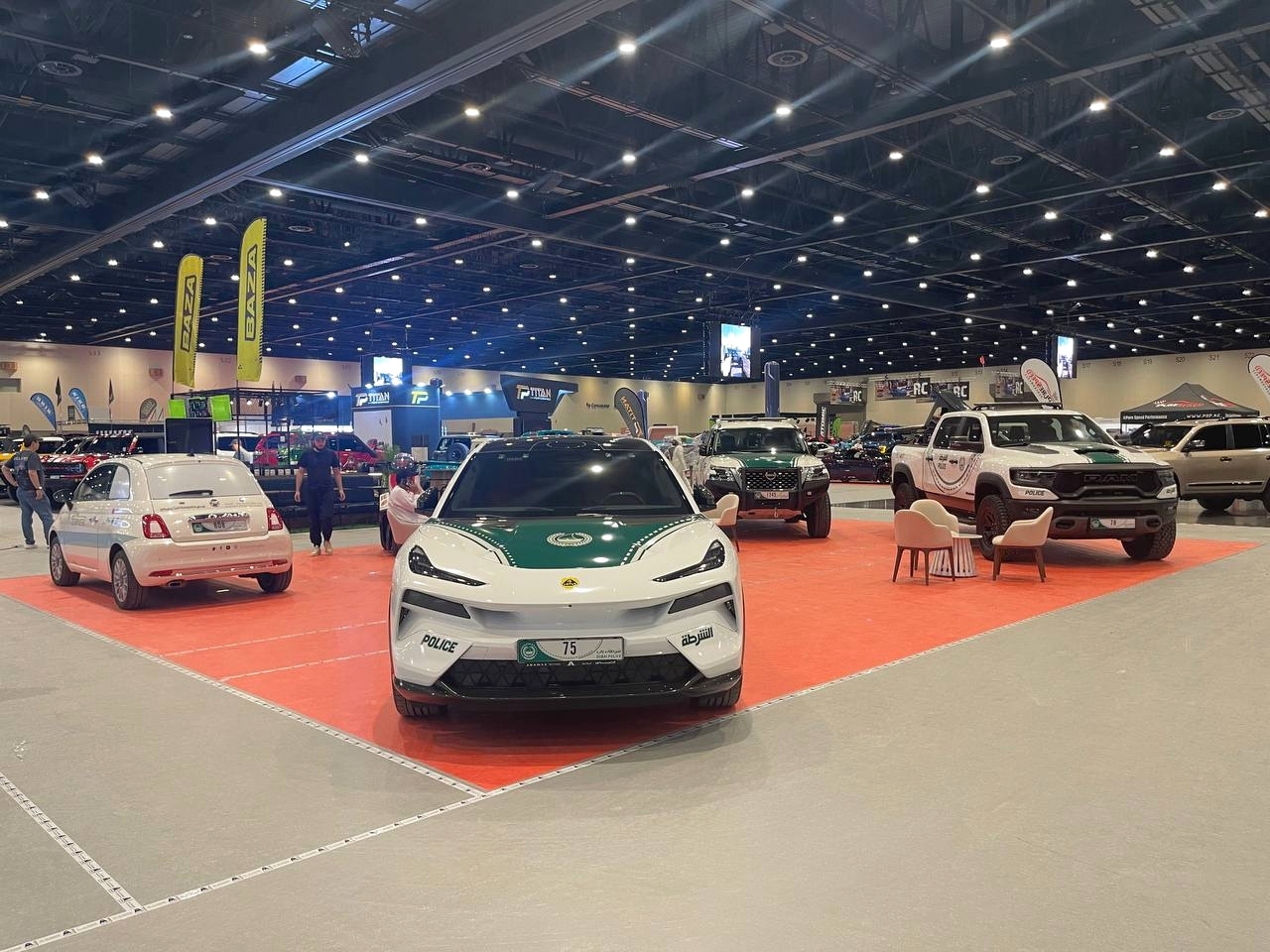 شرطة دبي تستعرض تقنياتها في «كاستم شو الإمارات»