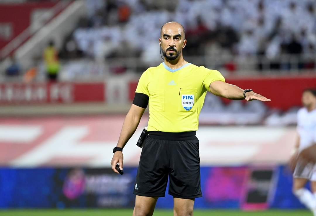 طاقم تحكيم إماراتي يقود مباراة في كأس العراق