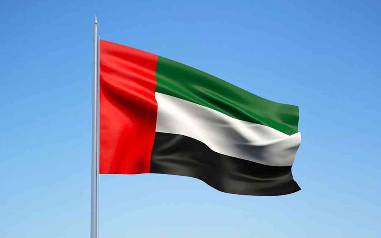 الإمارات و"المطبخ المركزي العالمي" يكملان عملية توصيل المواد الغذائية إلى شمال غزة عن طريق البحر في سابقة تاريخية