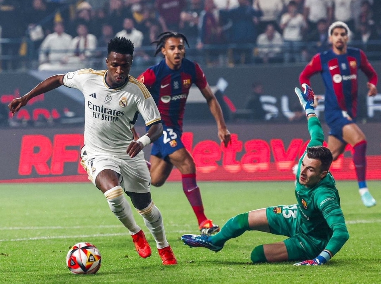 أنشيلوتي: الكلاسيكو فرصة كبيرة للاقتراب من لقب الليغا