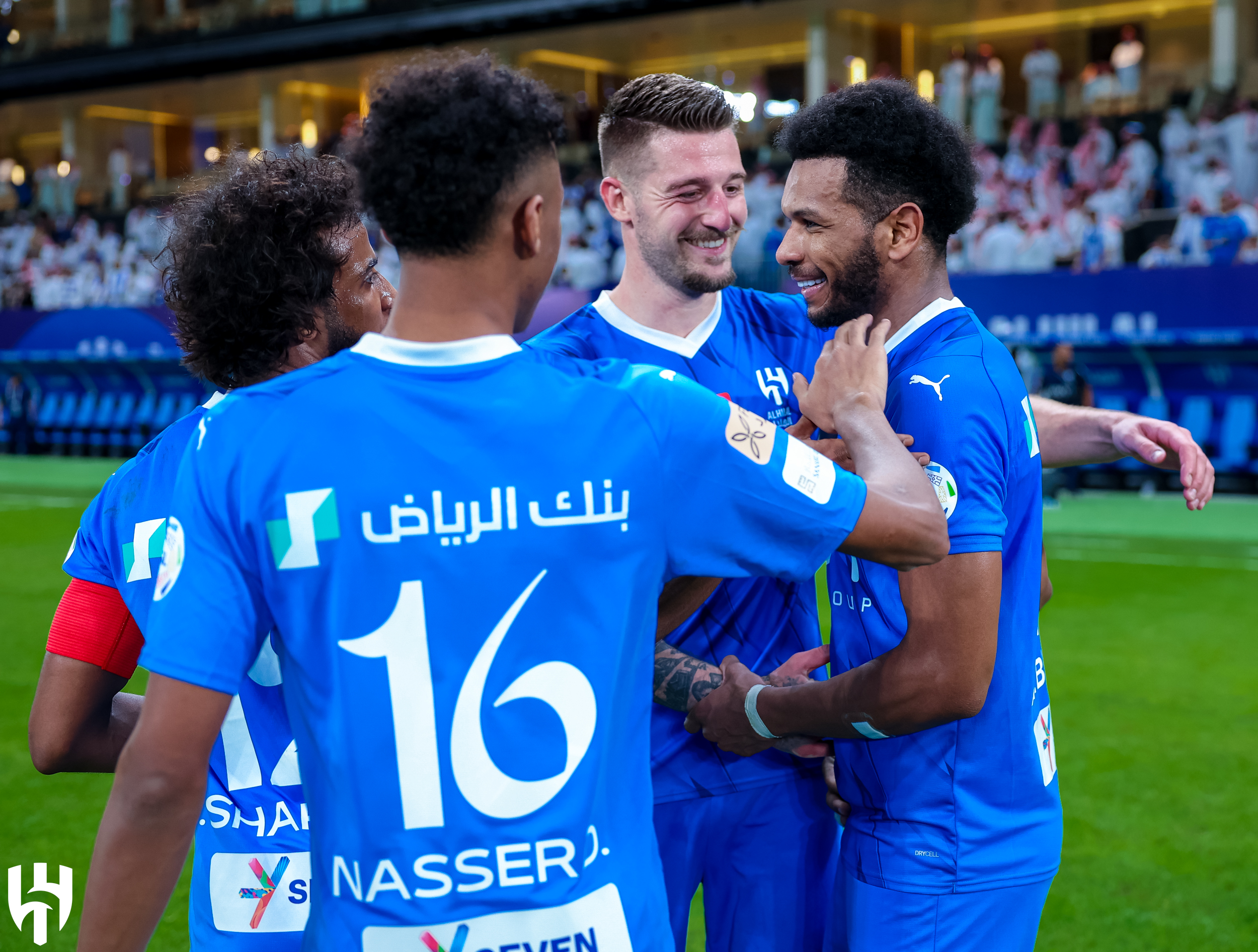 الهلال يداوي جراحه القارية بثلاثية في مرمى الفتح بالدوري السعودي