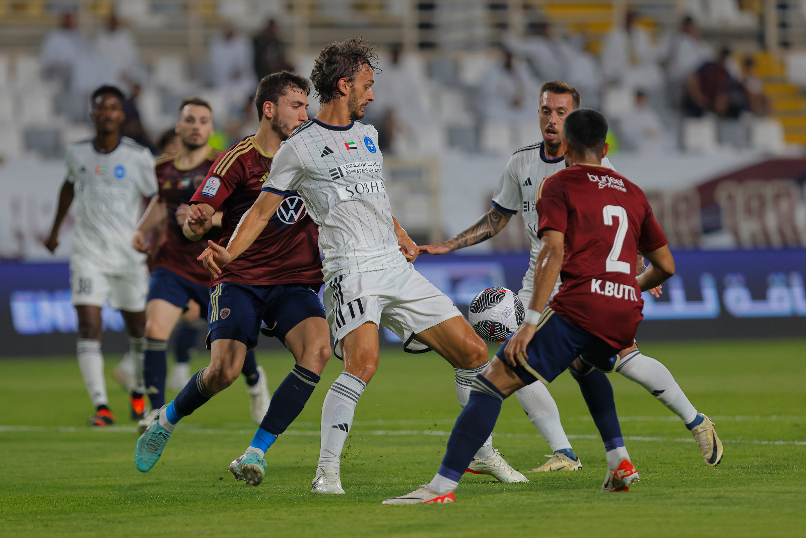 الوحدة يفوز على النصر بهدف خريبين وينفرد بـ "الرابع"