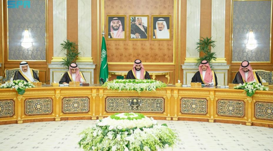 محمد بن سلمان يطمئن الجميع على صحة خادم الحرمين الشريفين