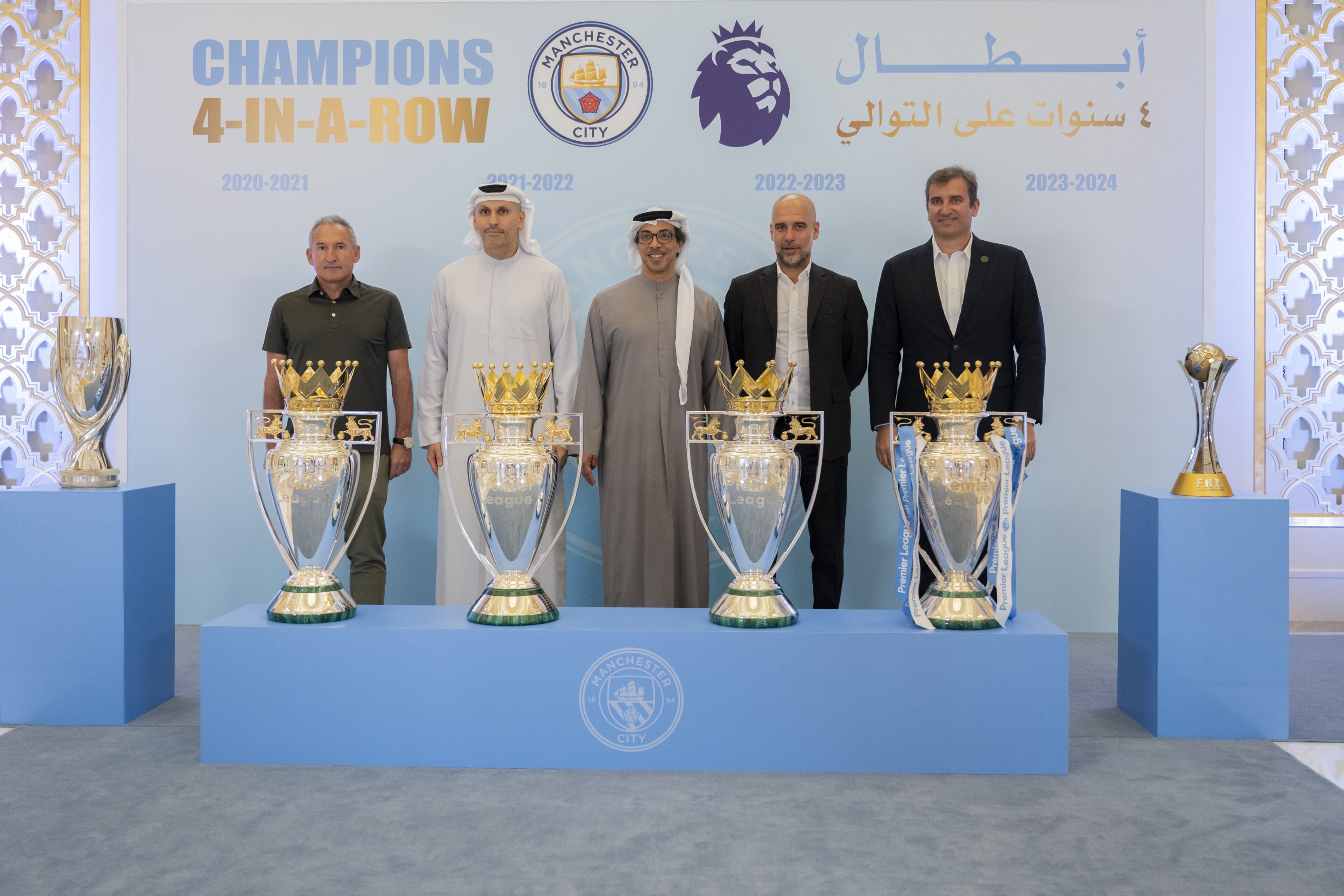 منصور بن زايد يستقبل عدداً من مسؤولي نادي مانشيستر سيتي لكرة القدم