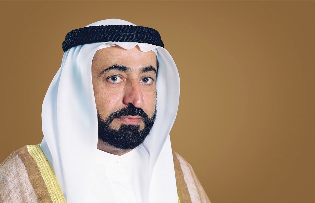 سلطان القاسمي يوجه بتيسير المنح الدراسية للملتحقين بجامعة الشارقة