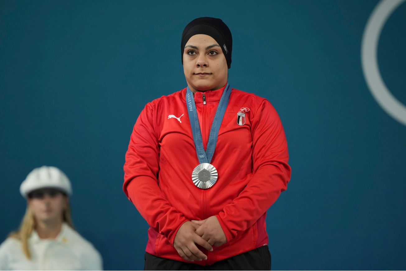 الرباعة المصرية سارة سمير تفوز بفضية رفع الأثقال في أولمبياد باريس