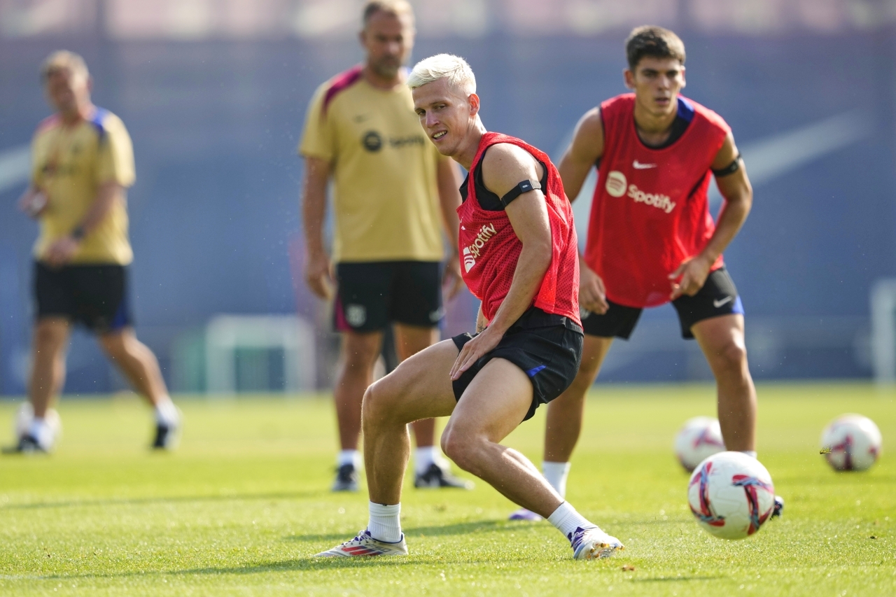 برشلونة يأمل في تسجيل عقد أولمو قبل مواجهة بيلباو اليوم