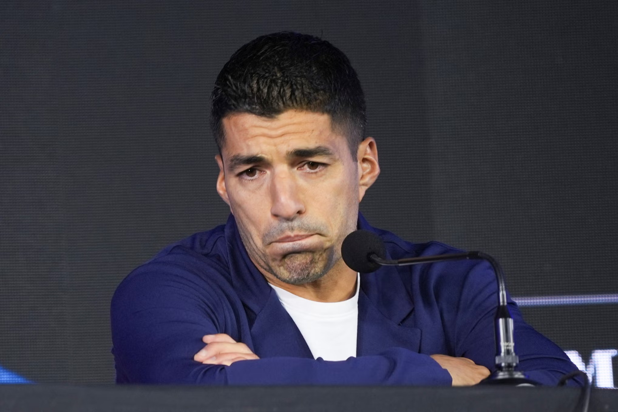 رسمياً: سواريز يودع منتخب أوروجواي بعد 142 مباراة