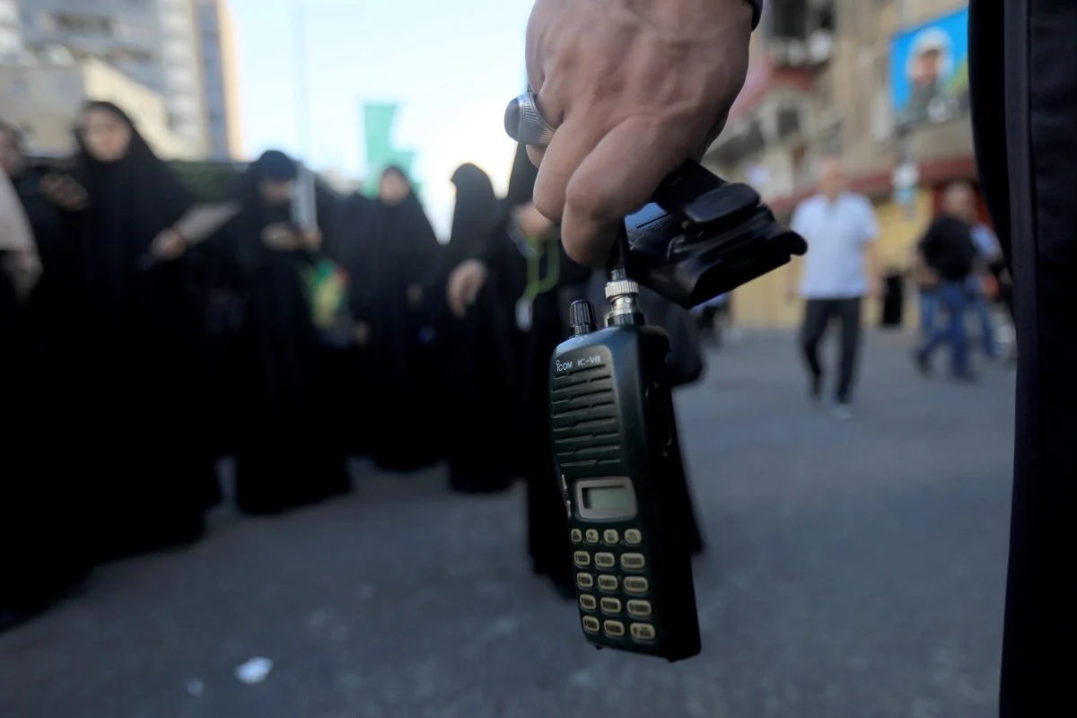 شركة "آيكوم" اليابانية تفتح تحقيقًا عاجلًا إثر انفجارات أجهزة البيجر التابعة لحزب الله