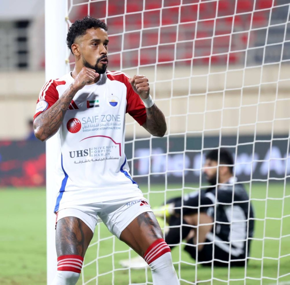 نقطة الجزاء تنقذ الشارقة من «مطب» العروبة