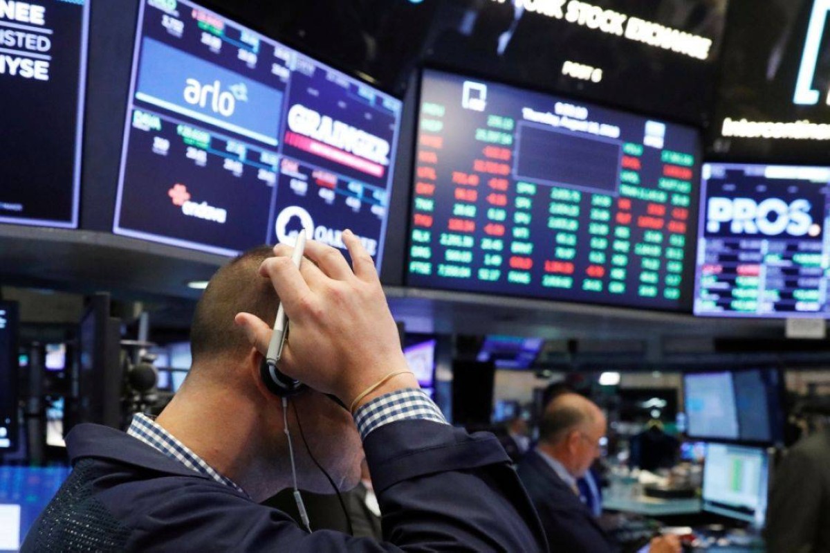 النزيف مستمر في وول ستريت.. وداو جونز يخسر 400 نقطة