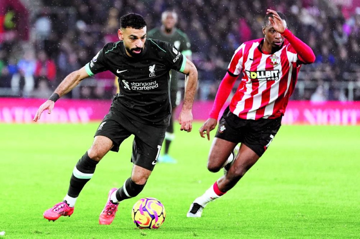 ليفربول يهزم ساوثامبتون ويؤكد صدارته للدوري بثنائية صلاح
