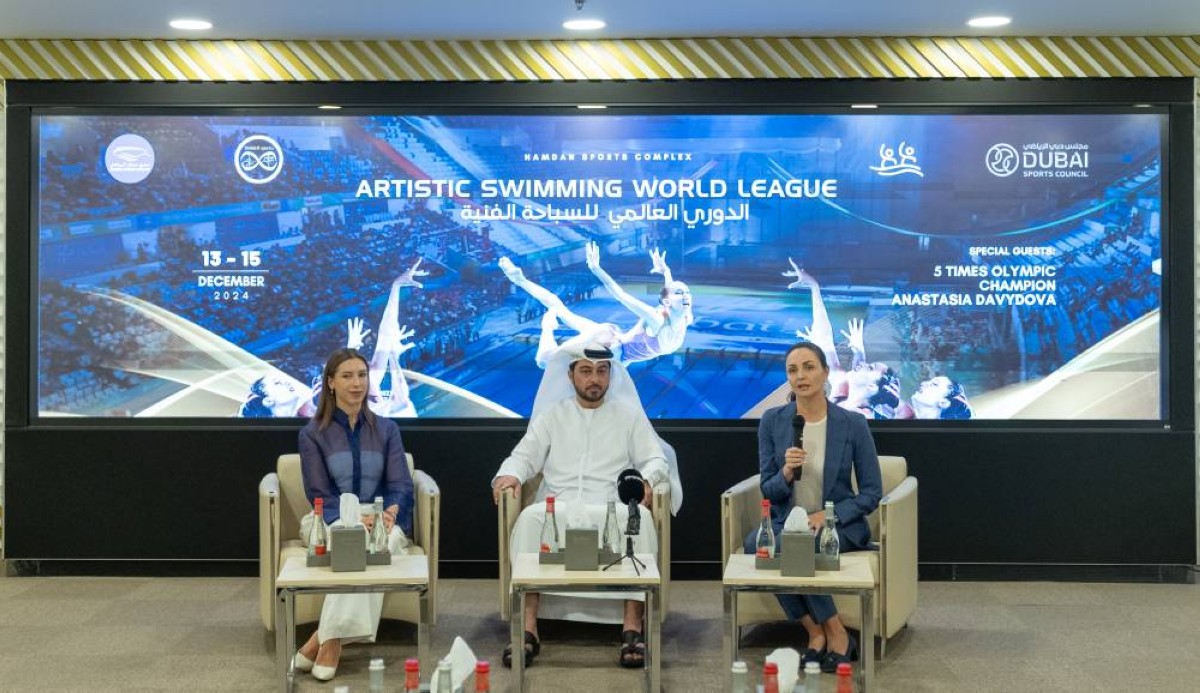 250 لاعبة في الدوري العالمي للسباحة الفنية بدبي