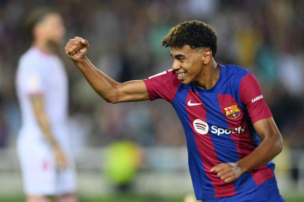 برشلونة ينازل أتليتيكو للانفراد بصدارة الدوري الإسباني