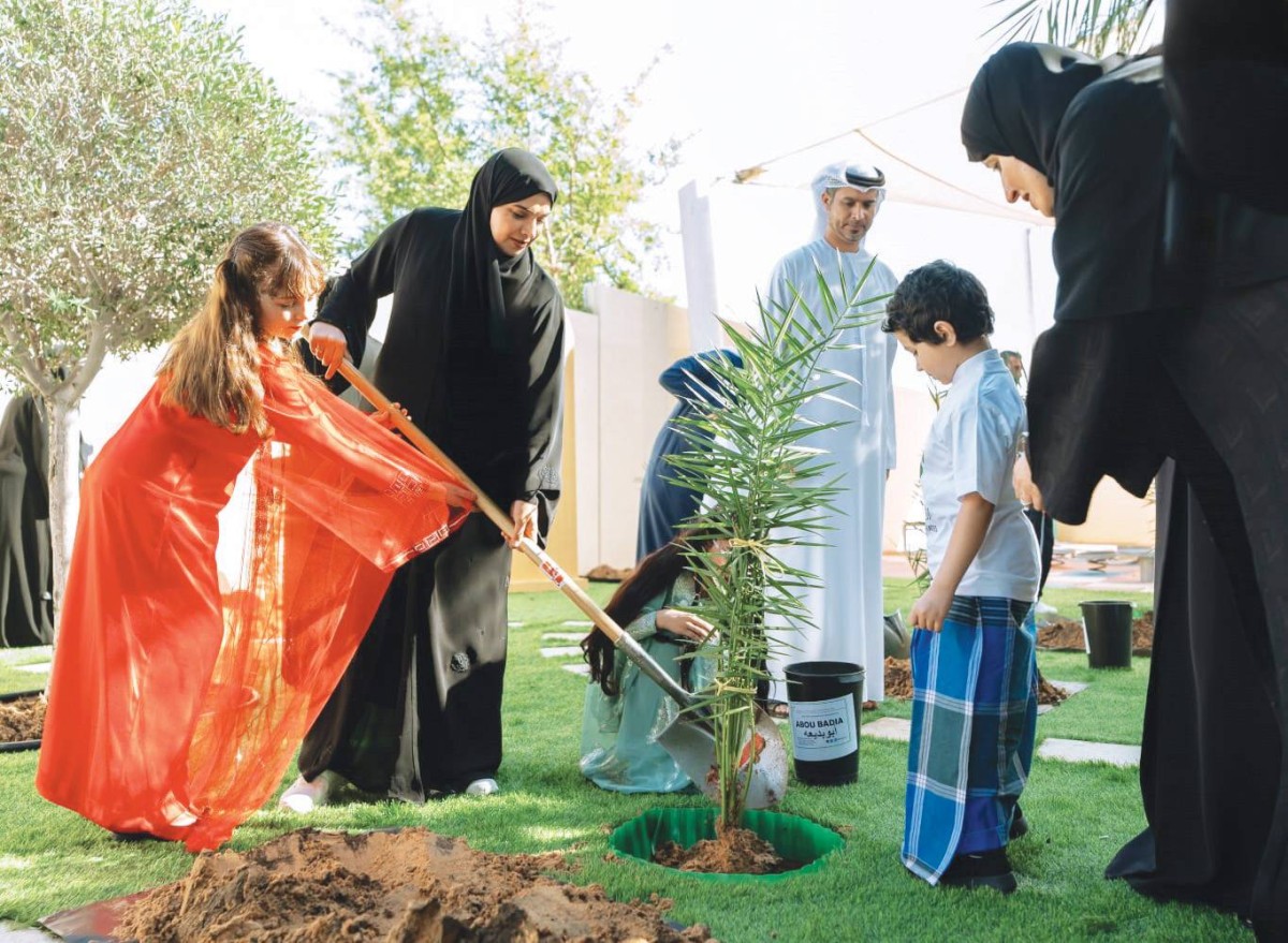 إطلاق مبادرة لتوزيع 100 ألف فسيلة نخيل على مدارس الدولة