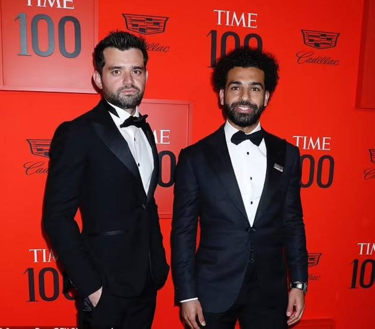 برسالة من 3 كلمات .. وكيل محمد صلاح يشعل الأجواء