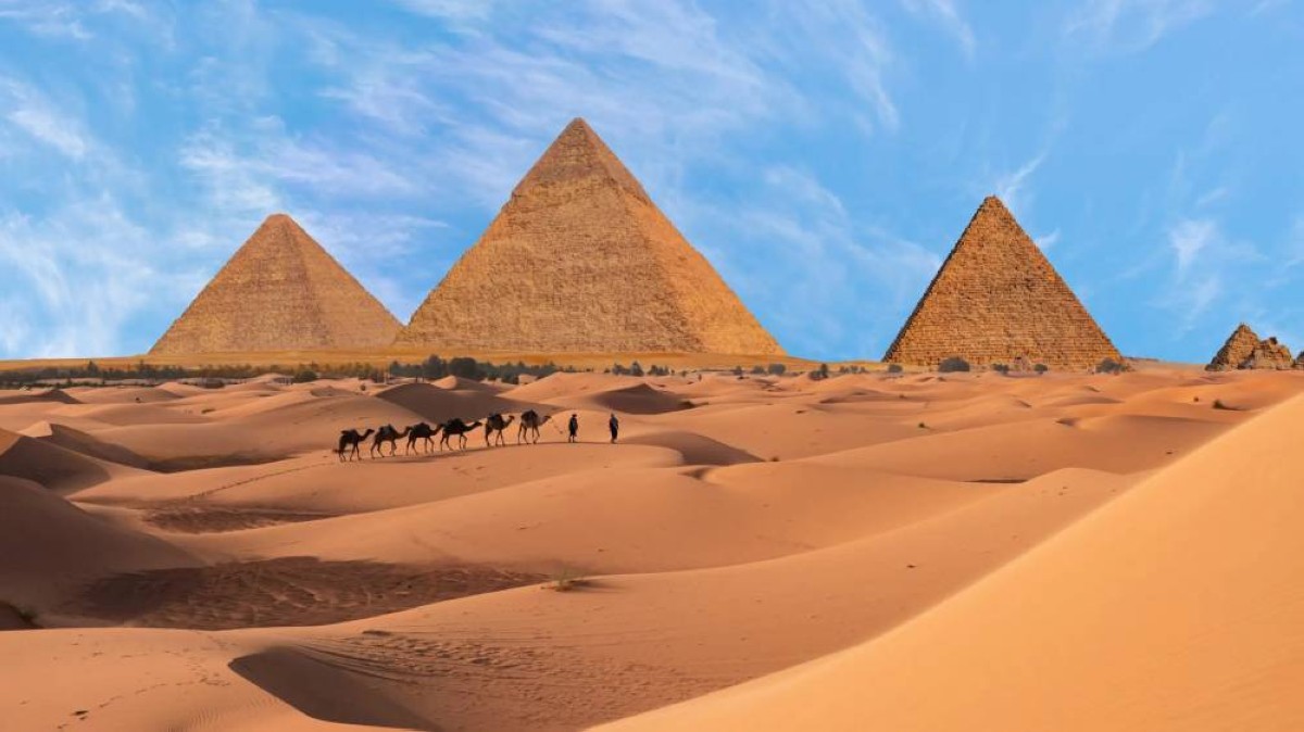"المدينة المفقودة" تحت أهرامات مصر.. حقيقة أثرية أم وهم كبير؟