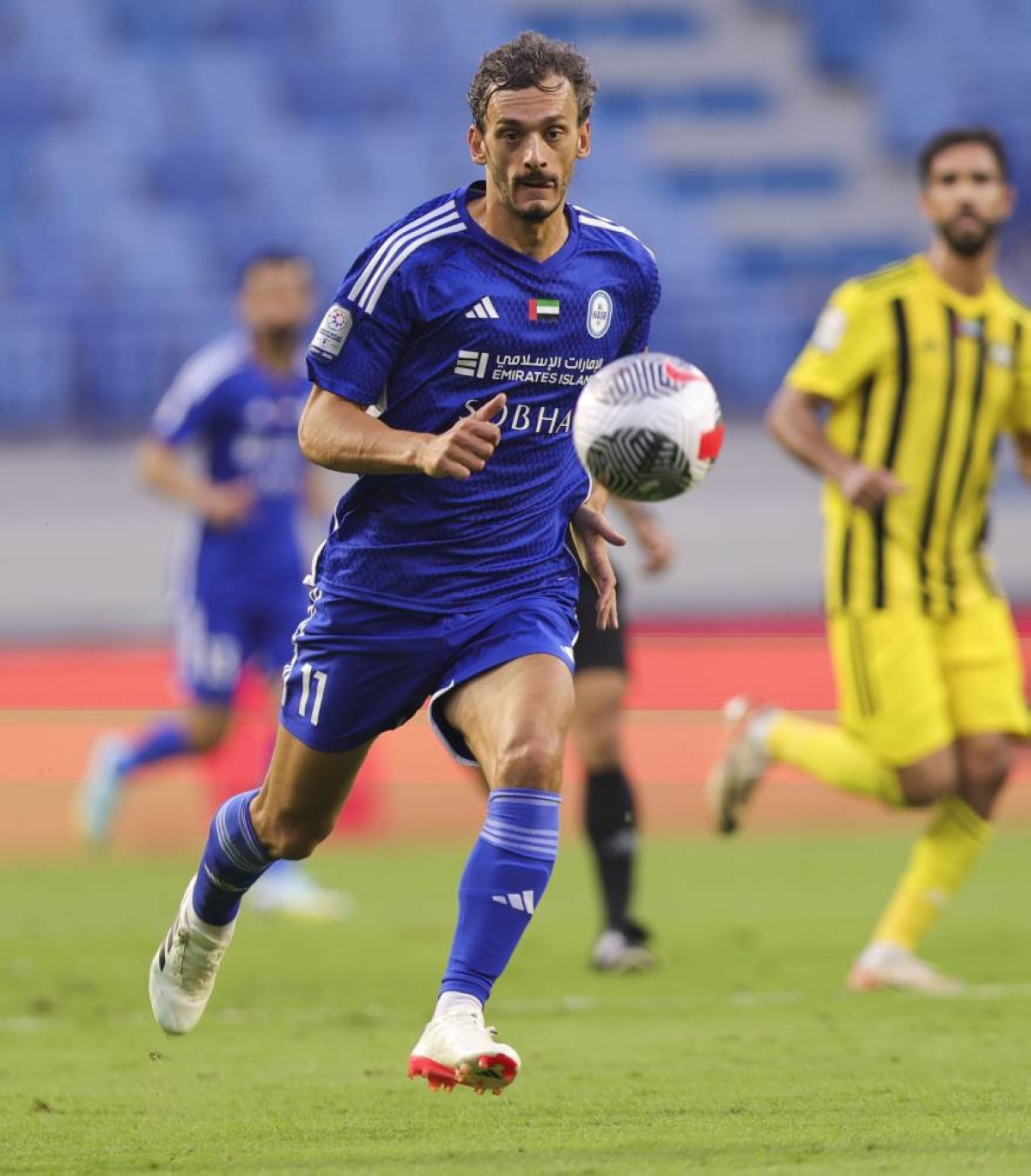 غابياديني: الجماهير أكثر ما أفتقده في ملاعب الإمارات