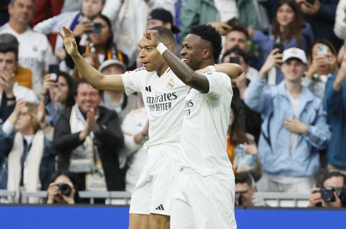 ريال مدريد يهزم سلتا فيجو ويواصل الضغط على برشلونة