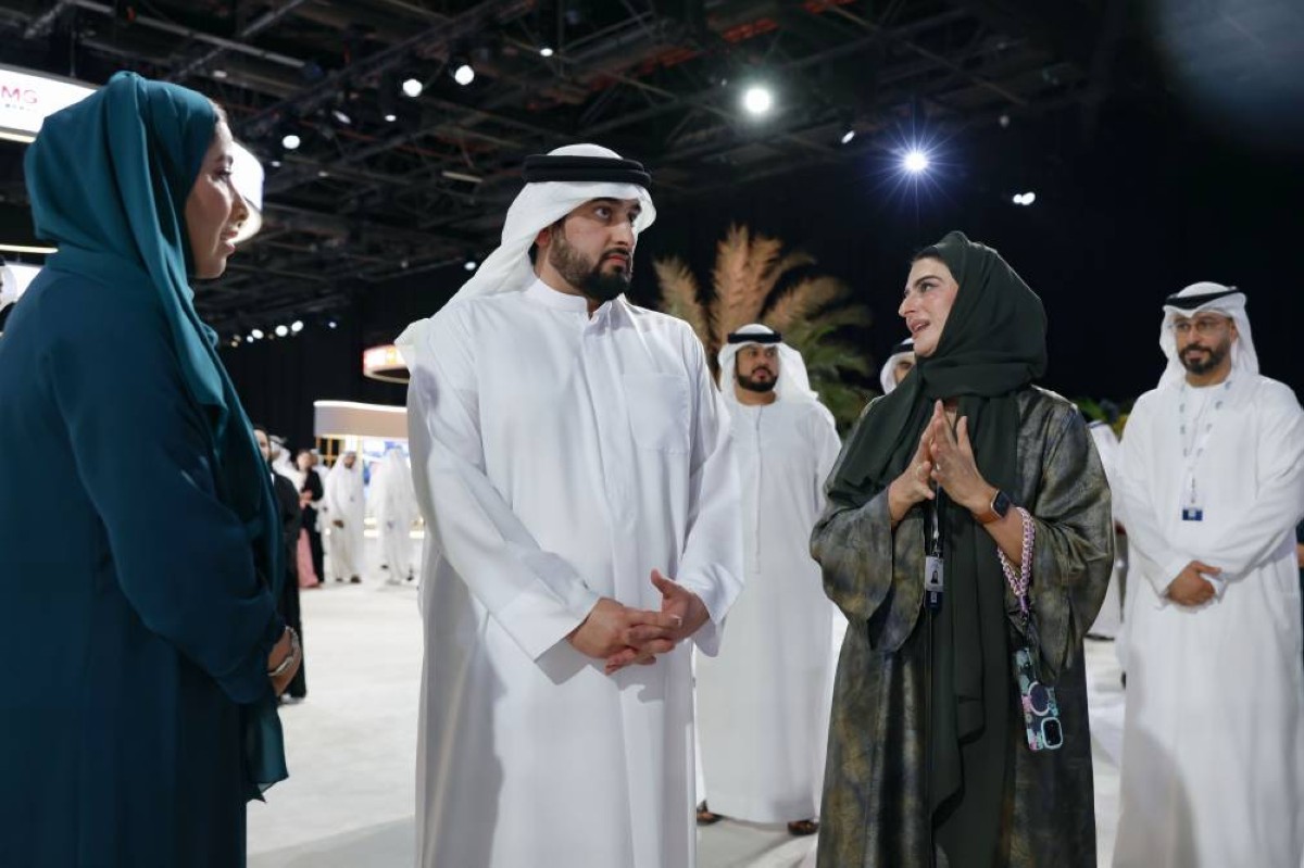 أحمد بن محمد يشهد الافتتاح الرسمي لقمة الإعلام العربي 2025