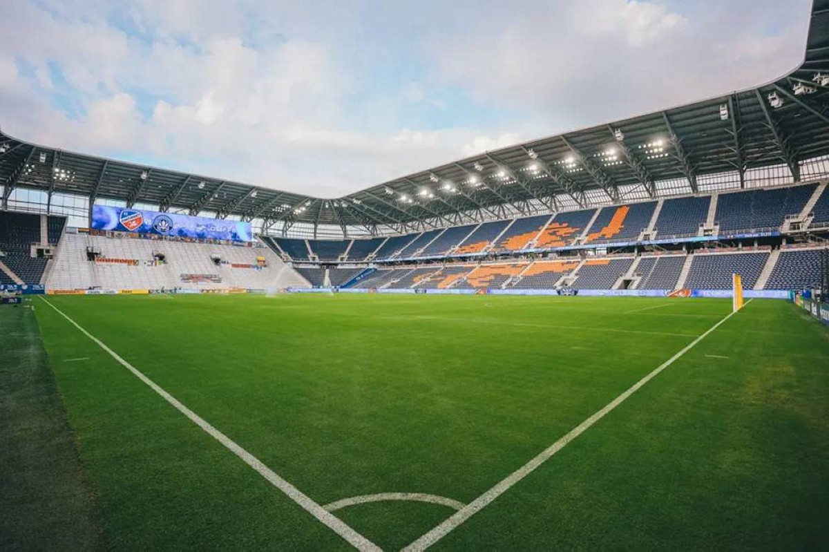 ليست بالمستوى.. "فيفا"يعد بجودة أفضل لملاعب كأس العالم 2026
